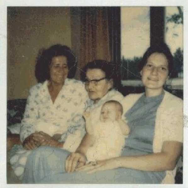 Reta Grams, Doris Patty and Great Grand Child