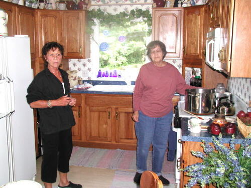 Elvera and Jeanette together in the kitchen