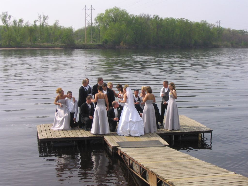 The wedding court  gets organized