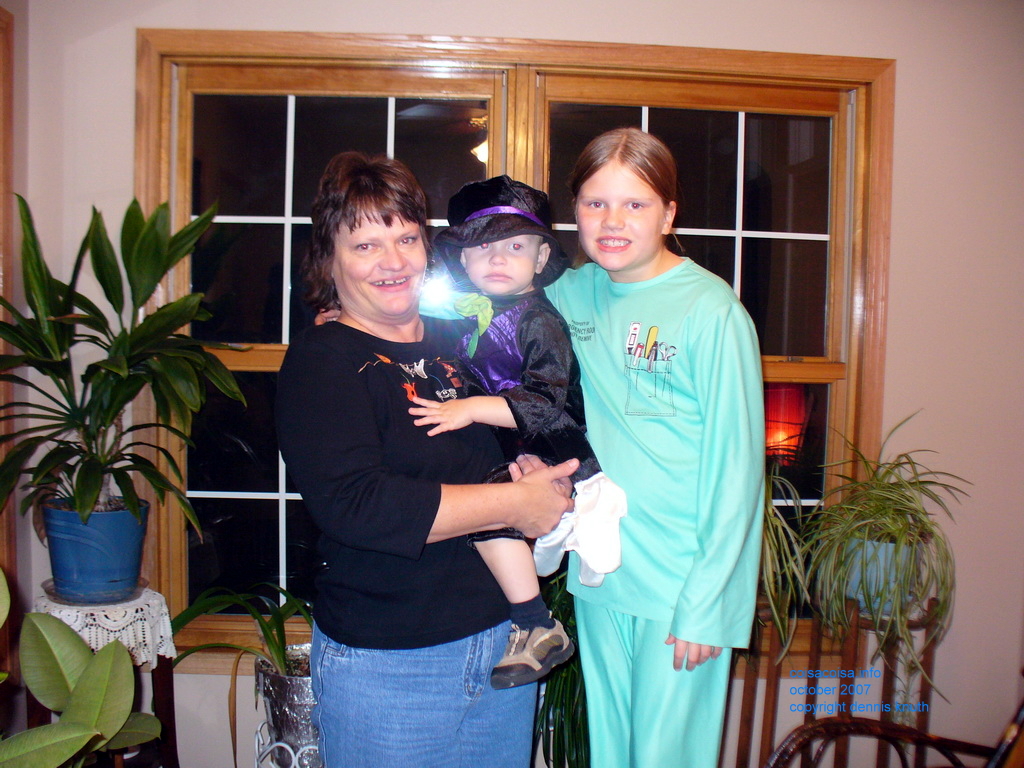 Grandma with 2007 grandchildren for trick or treat