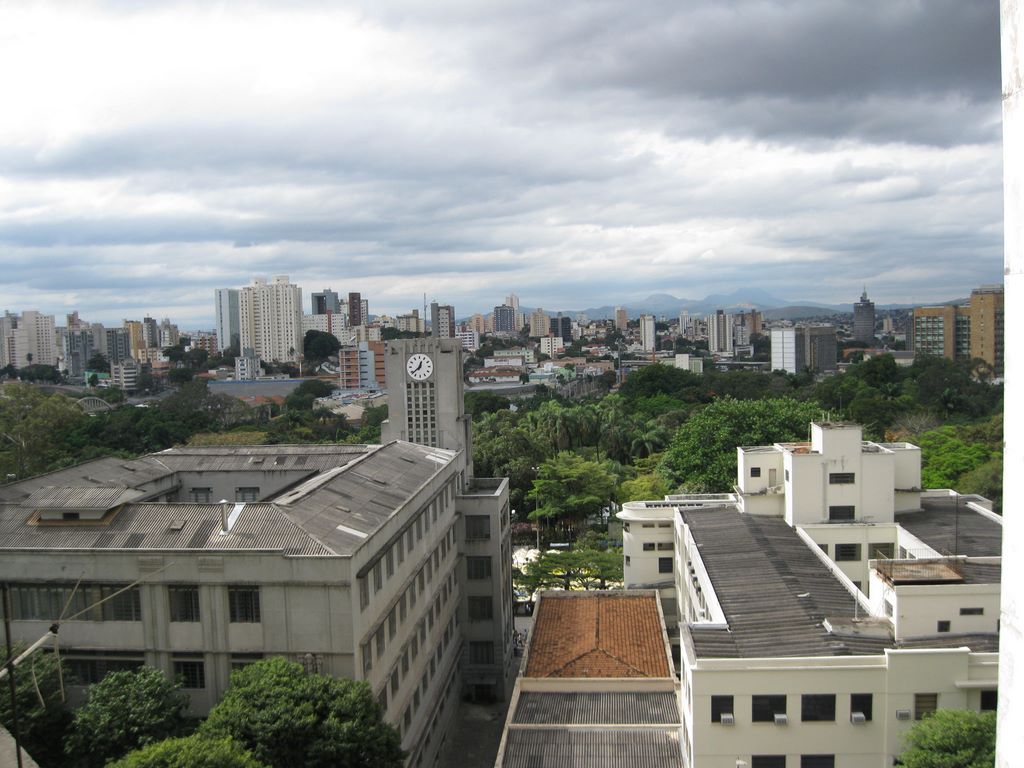 Sweeping view of mountains, streets and clouds in Belo Horizonte