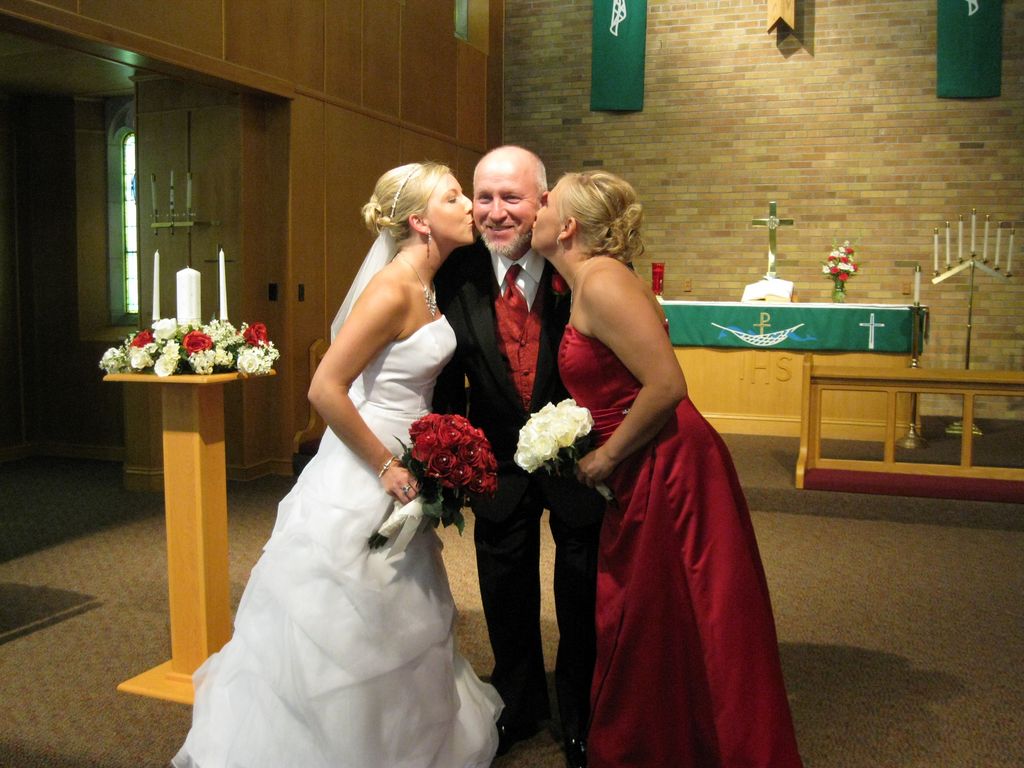 Father of the Bride gets Kissed