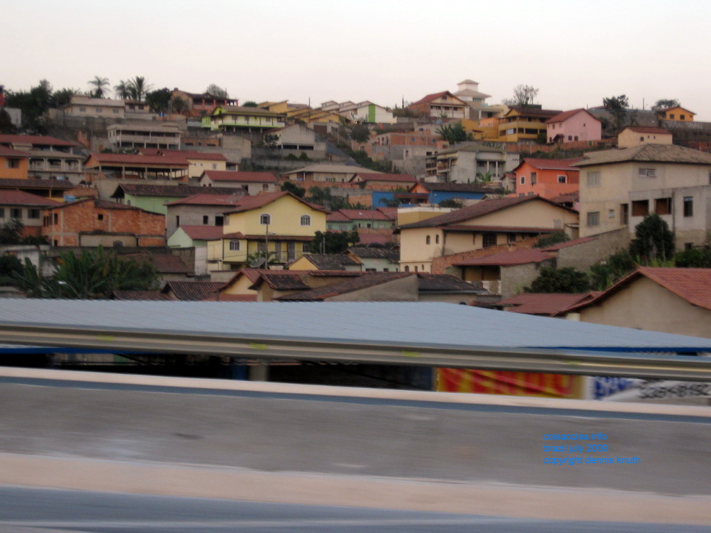 Homes along the way to the Belo Horizonte Airport