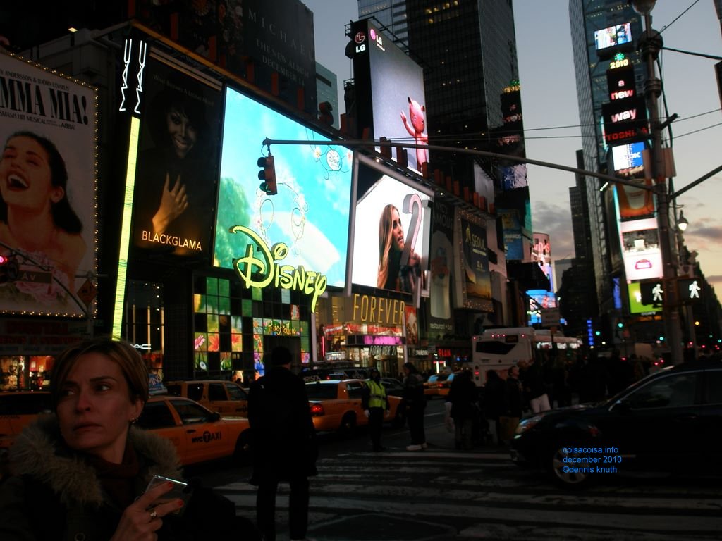 Concinha in Times Square at Dusk