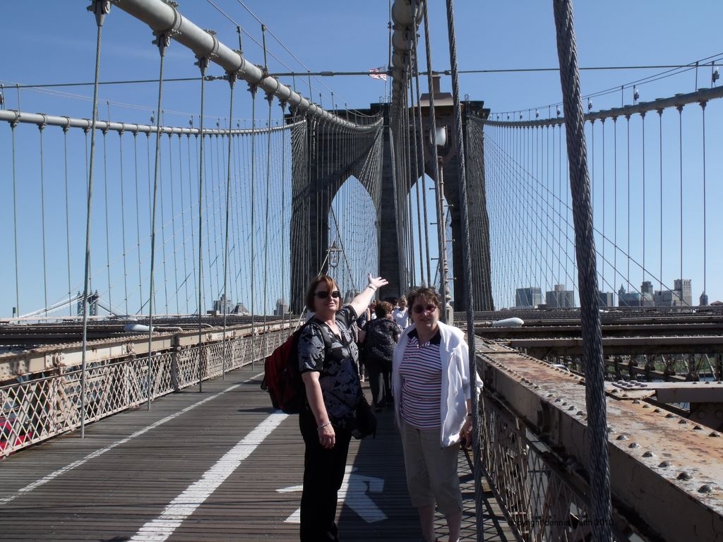 Sherri Donadean presents the Brooklyn Bridge (large)
